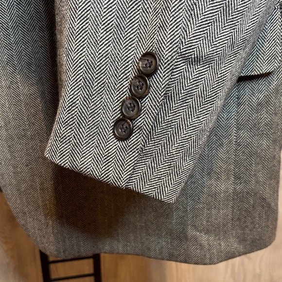 Lauren Ralph Lauren Men's Classic Wool Gray Houndstooth  Sport Coat - Size 46S - Picture 5 of 11